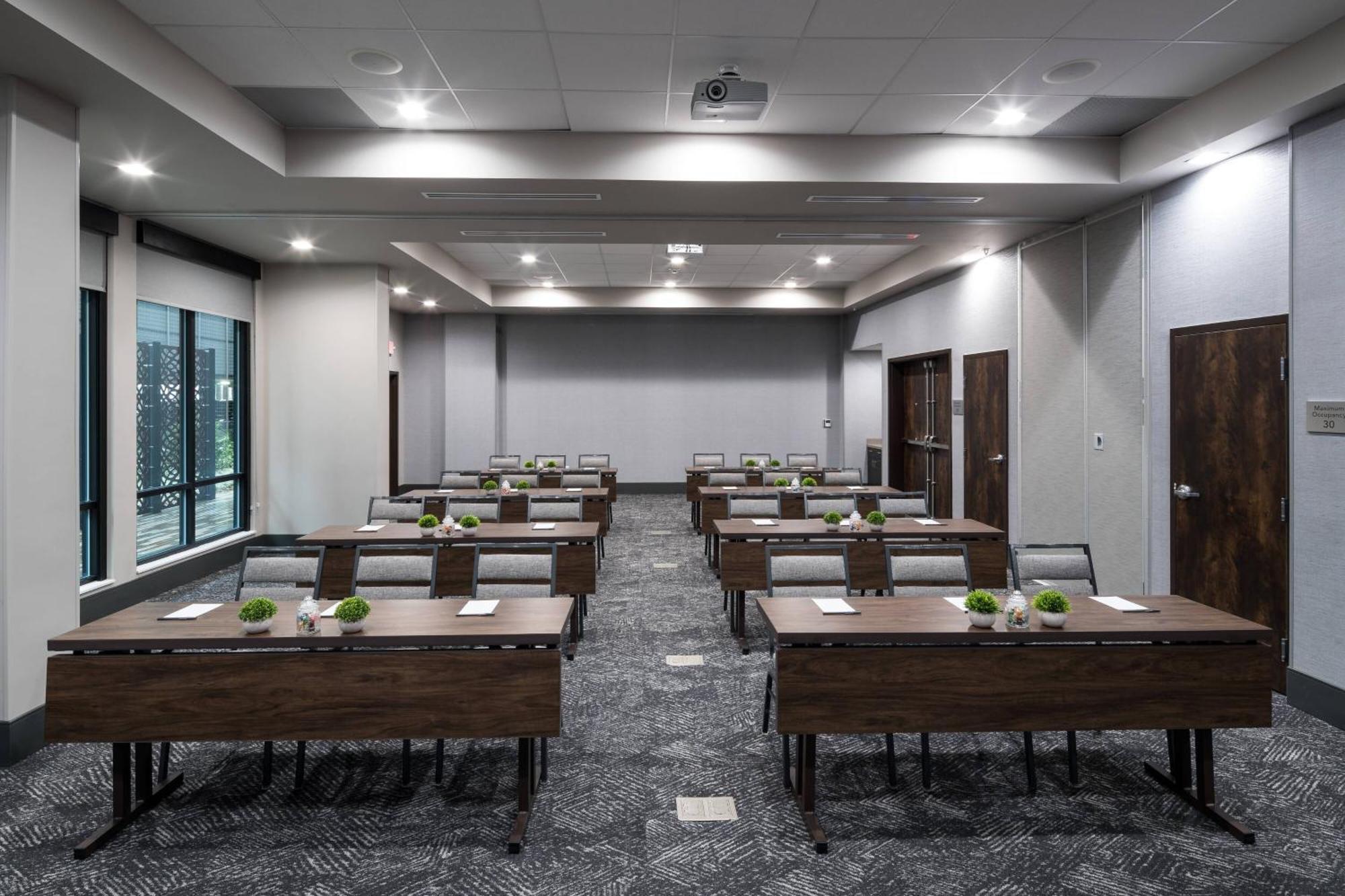 Courtyard By Marriott Houston Heights/I-10 Hotel Exterior foto