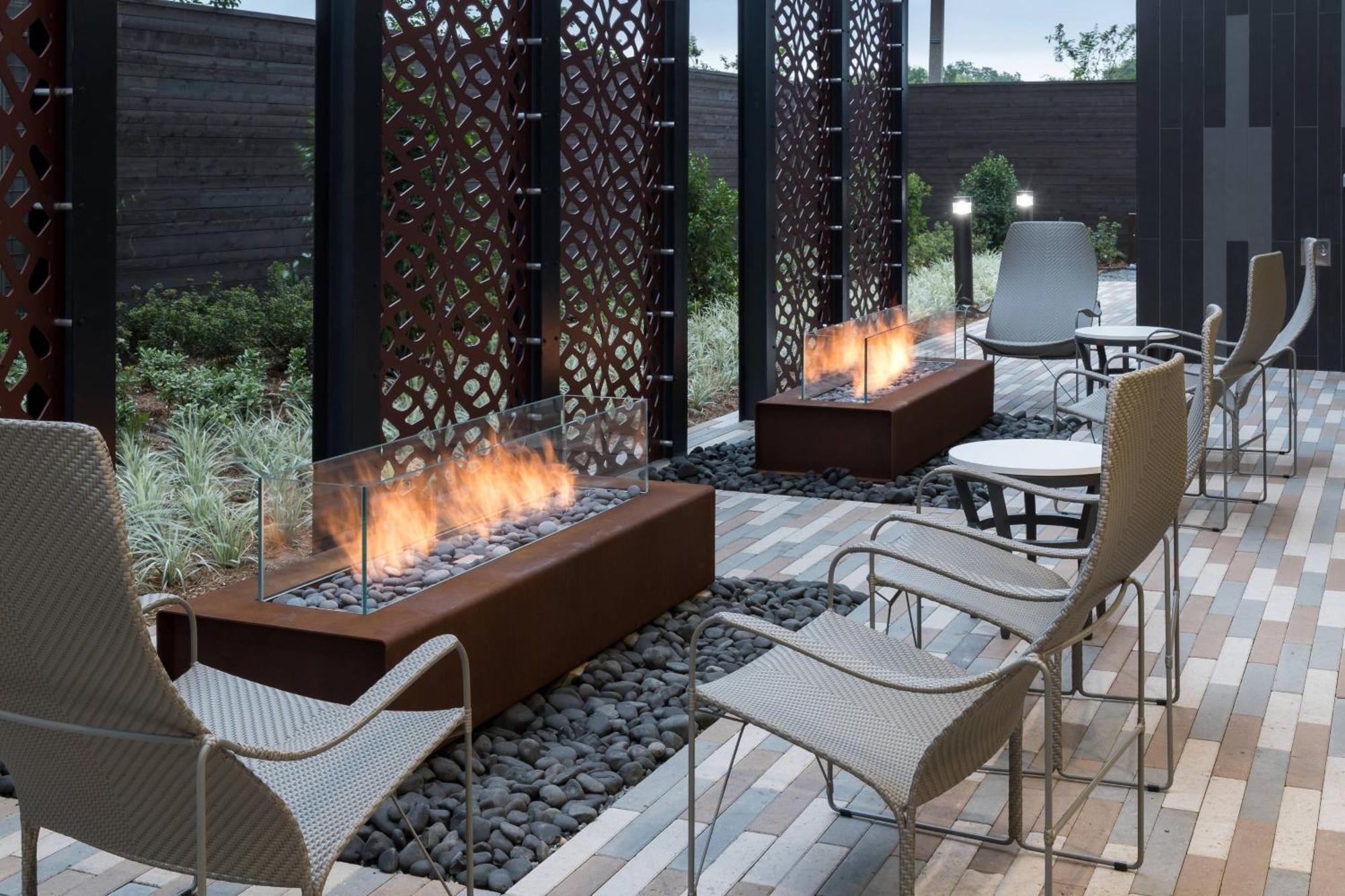 Courtyard By Marriott Houston Heights/I-10 Hotel Exterior foto